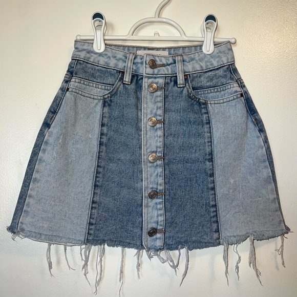 PacSun Dresses & Skirts - PacSun Levi button up skirt